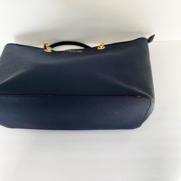 Michael Kors Navy Jet Set Travel Chain Tote Bag - Picture 4 of 8
